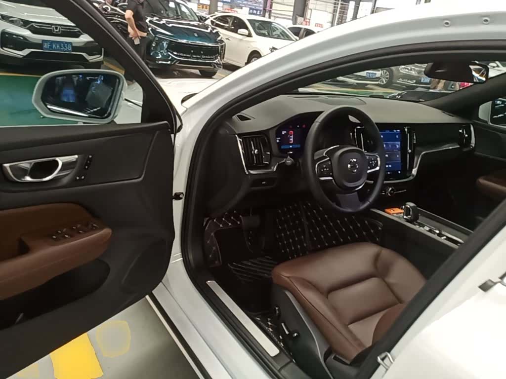 Volvo S60, 2025 16