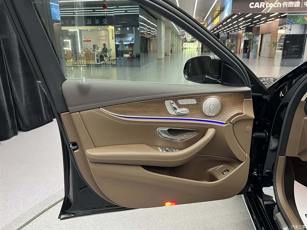 Mercedes-Benz E-Class, 2022 16