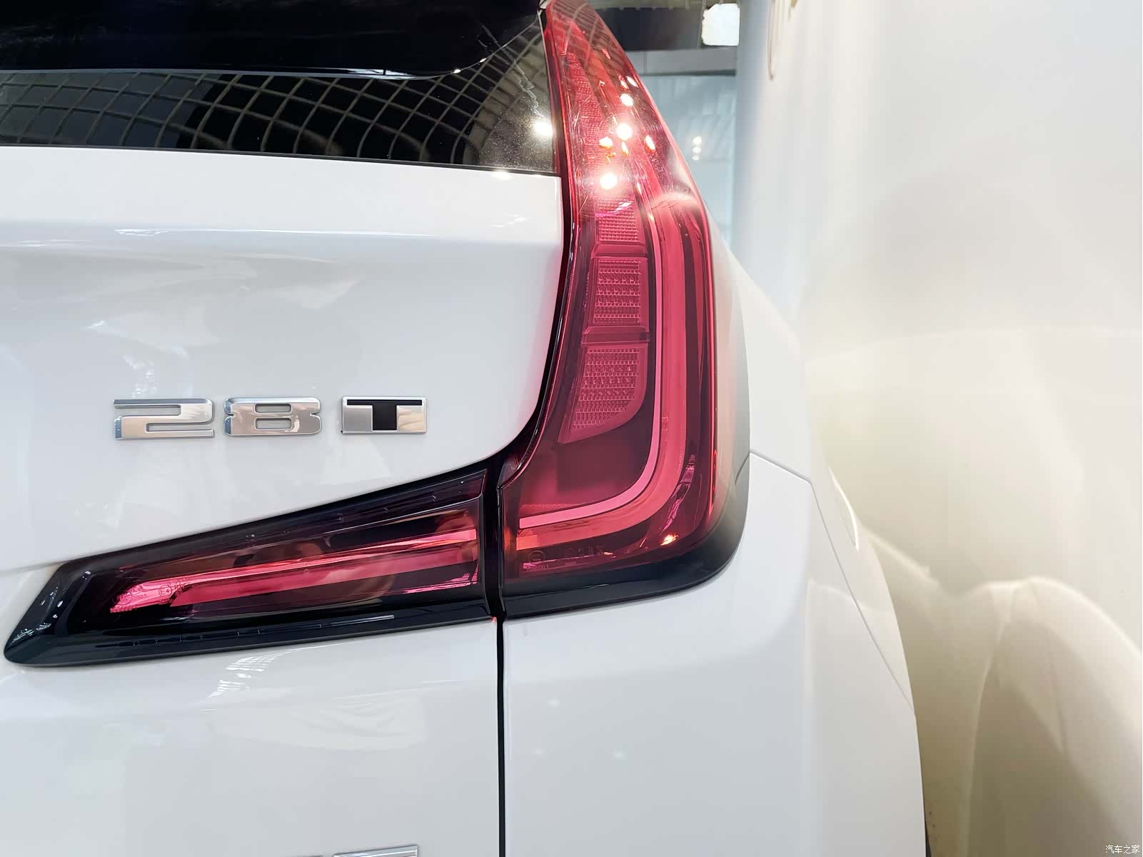Cadillac XT4, 2020 8