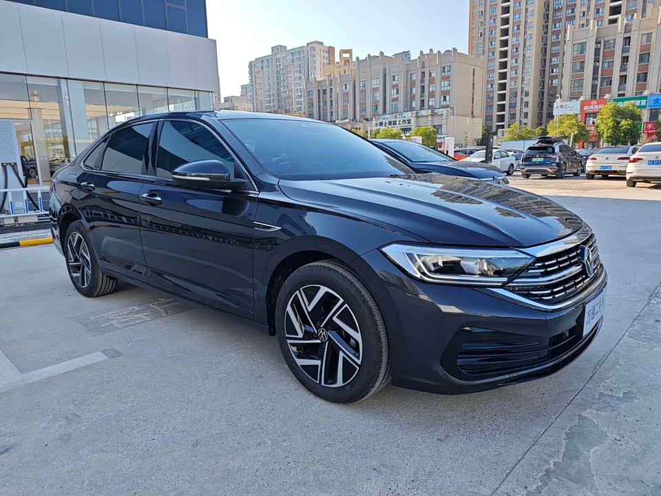 Volkswagen Sagitar