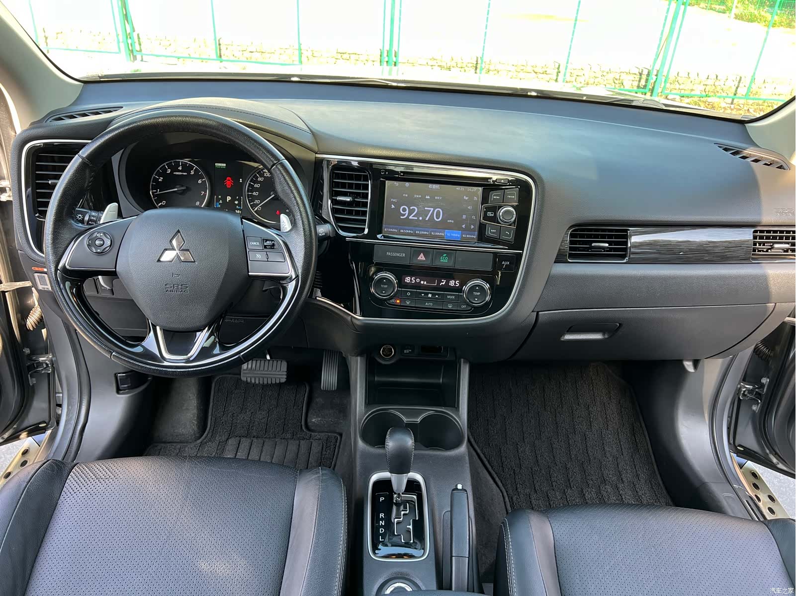 Mitsubishi Outlander, 2015 11