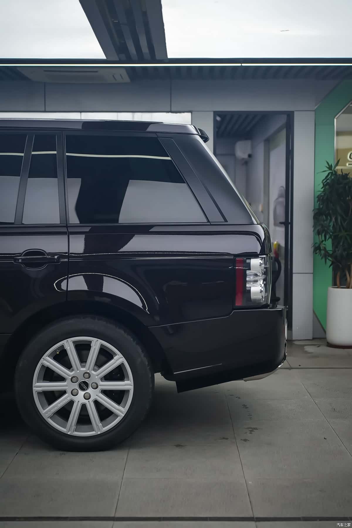 Land Rover Range Rover, 2012 37