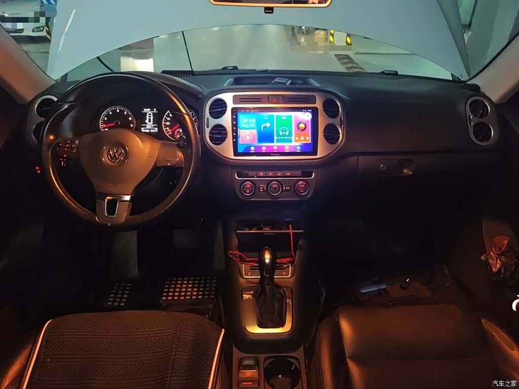 Volkswagen Tiguan, 2015 все фото