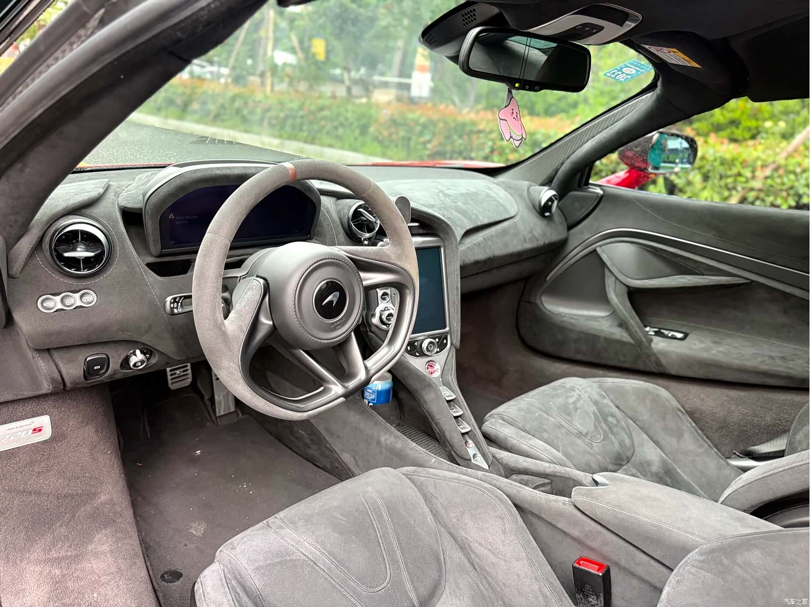 McLaren 720S, 2020 4