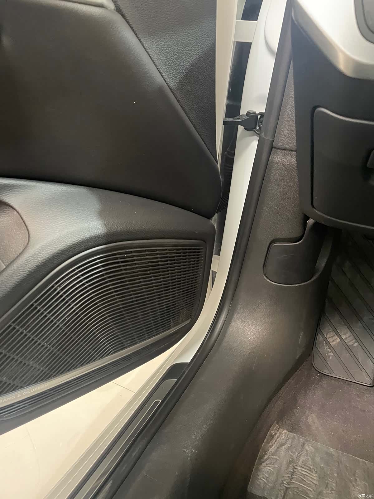 Audi A4L, 2018 14