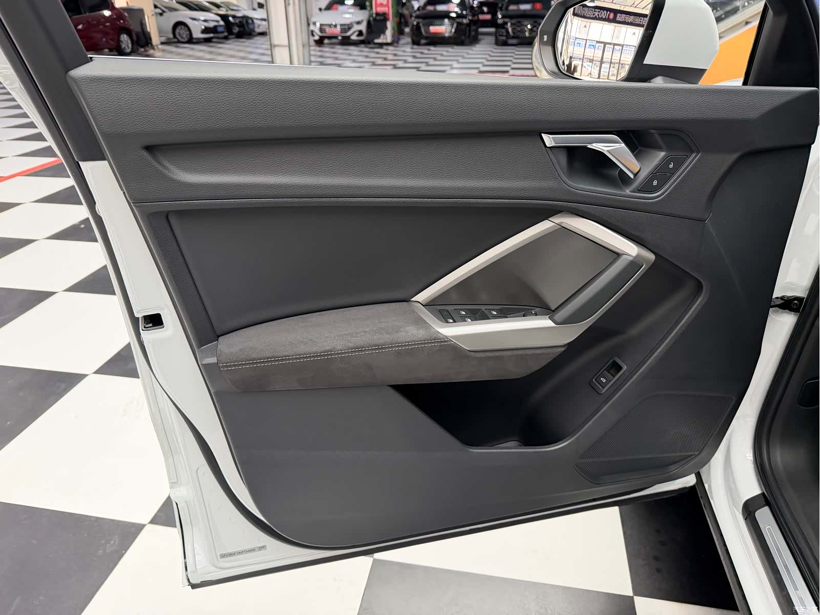 Audi Q3, 2022 6
