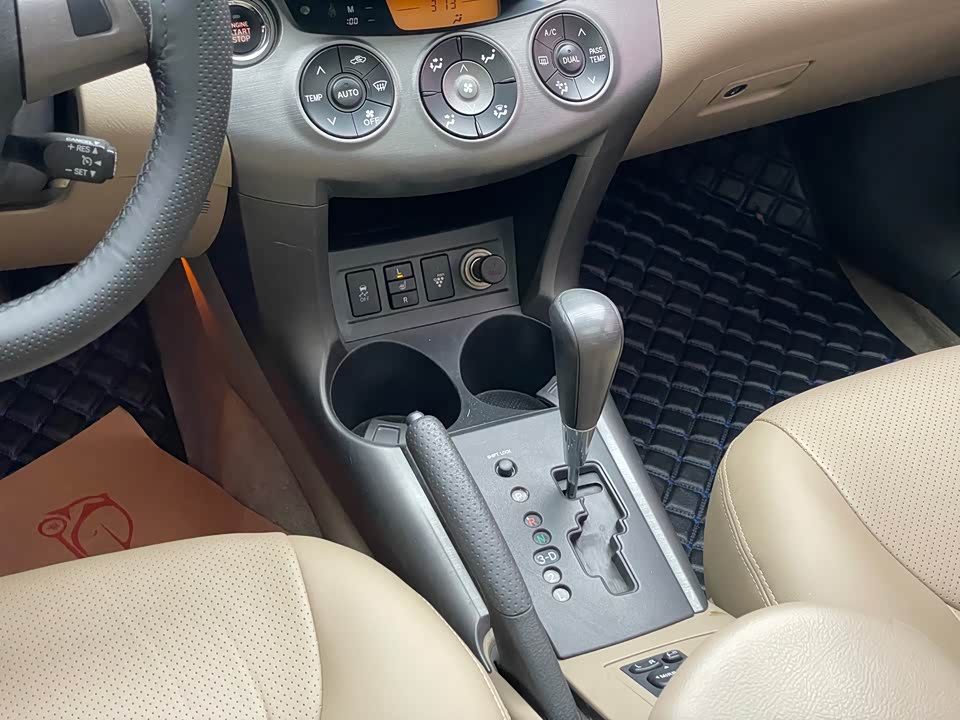 Toyota RAV4 Rongfang