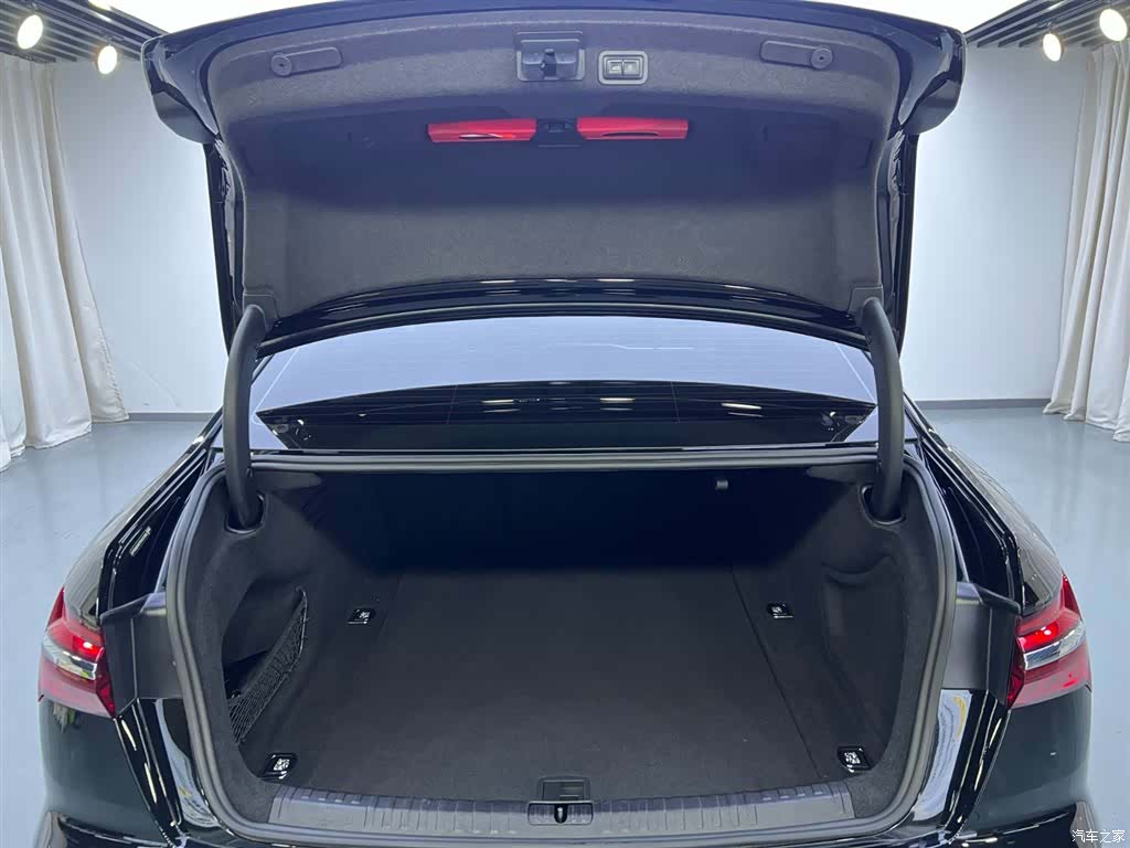 Audi A6L, 2023 25