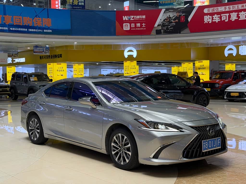 Lexus ES 2022 300h