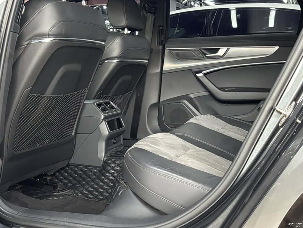 Audi A6L, 2022 4