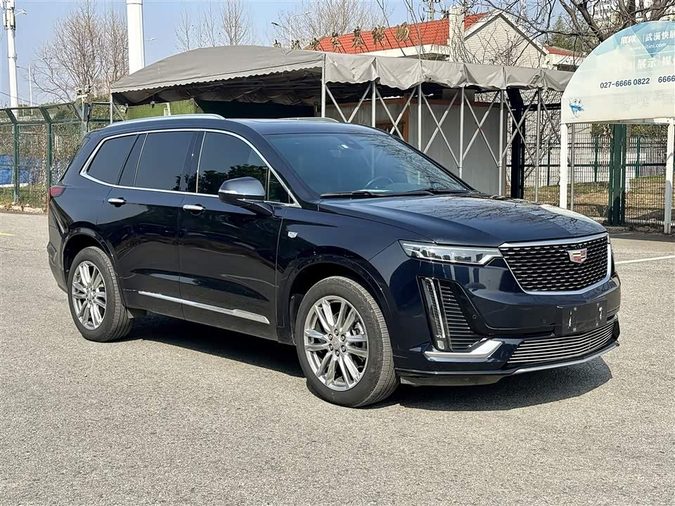 Cadillac XT6