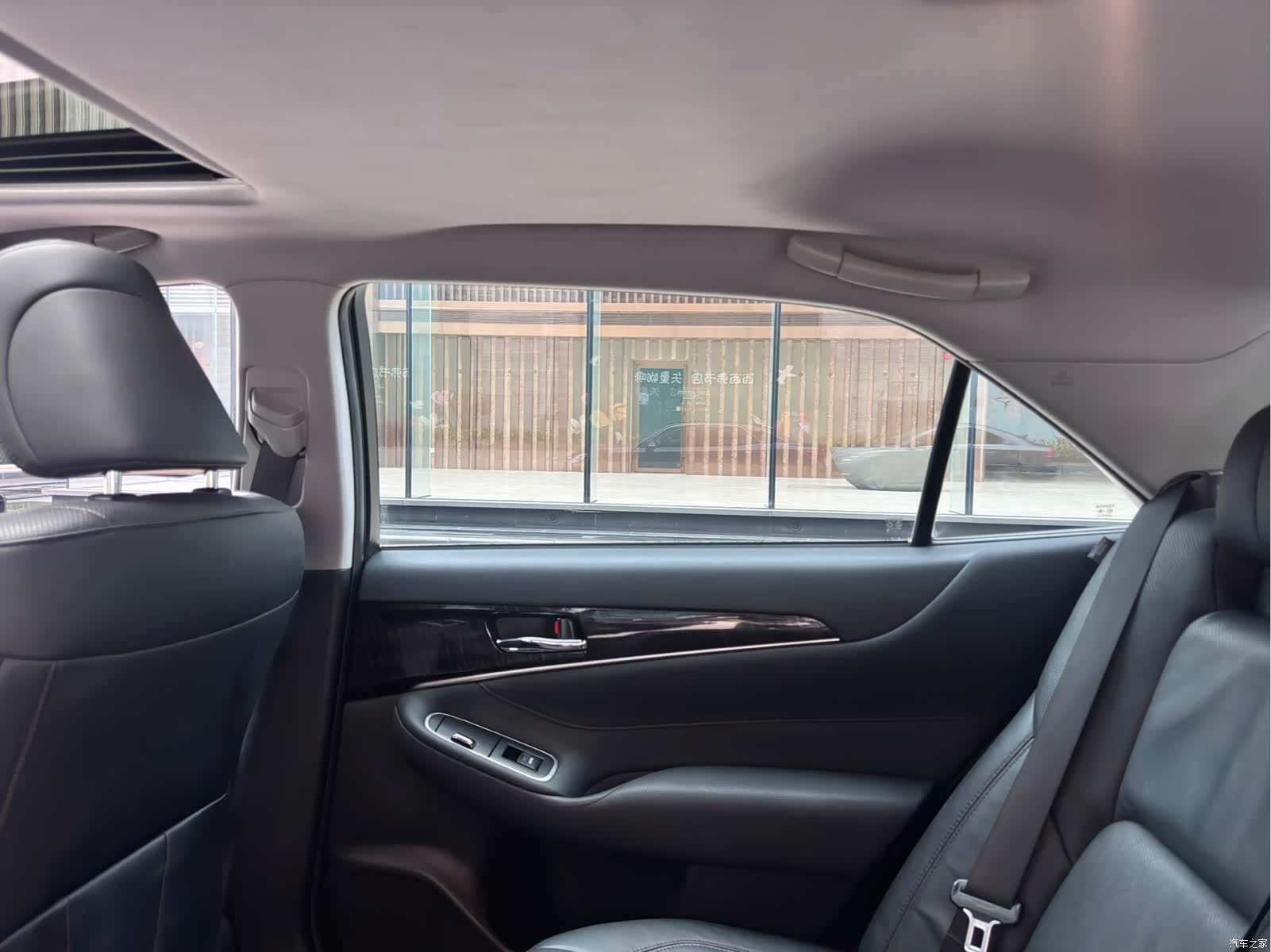 Toyota Crown, 2017 21