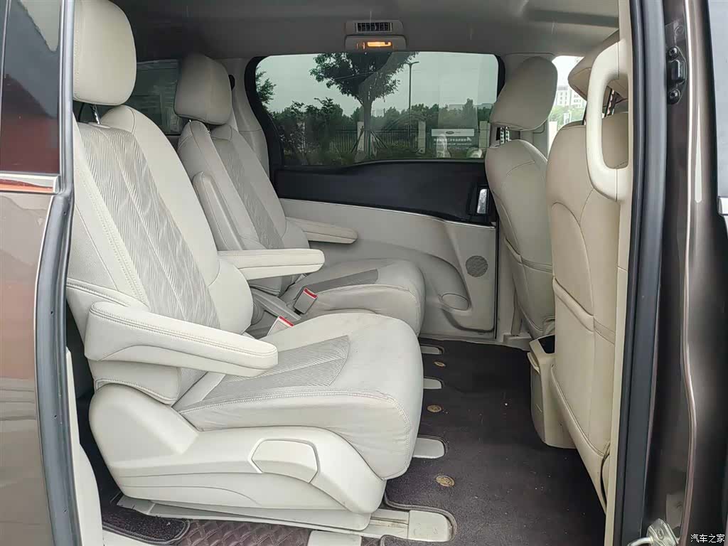 Buick GL8, 2022 10