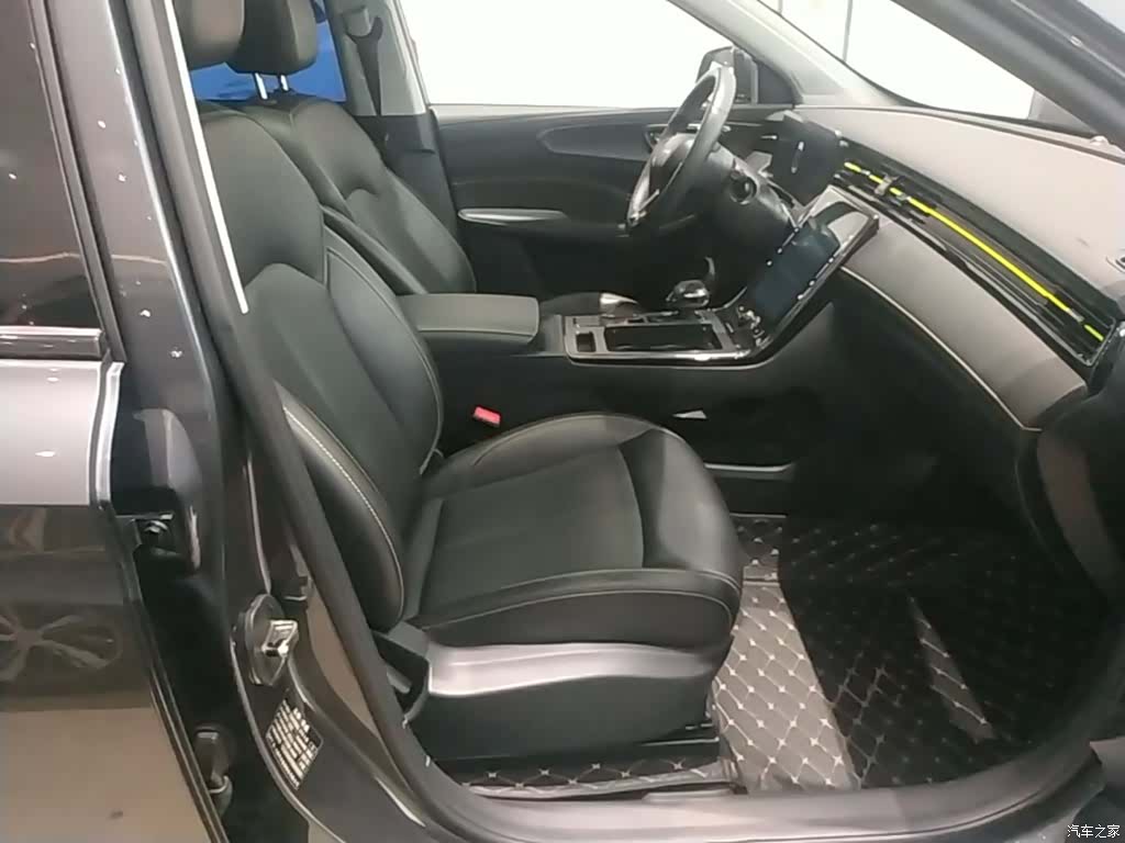Roewe RX5, 2022 25