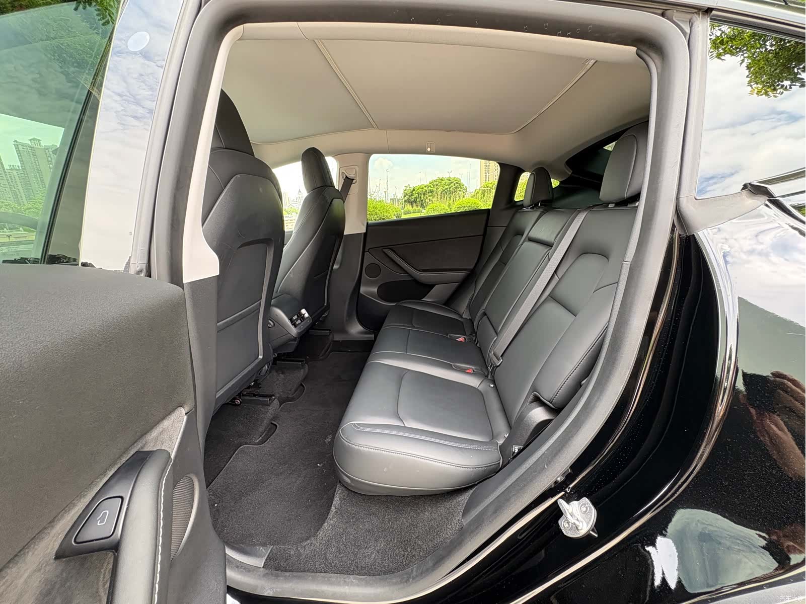 Tesla Model Y, 2021 6