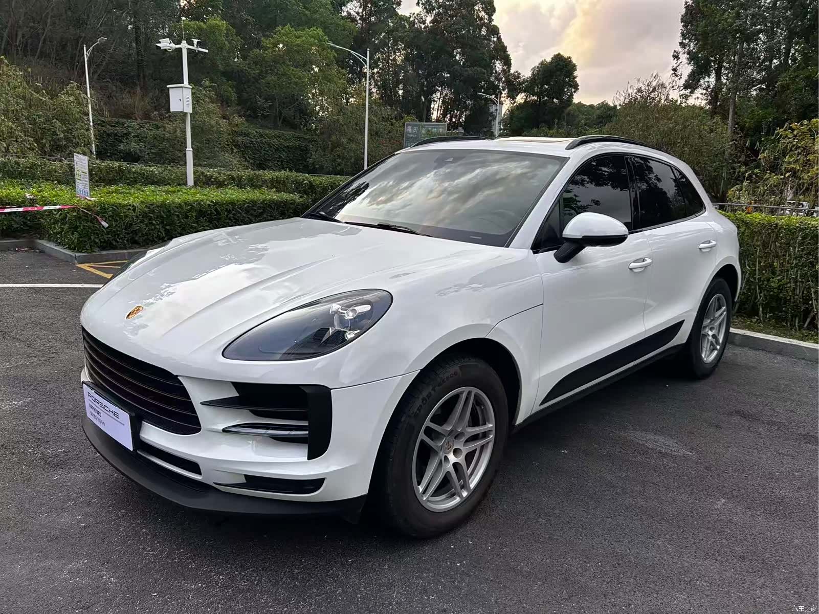 Porsche Macan, 2020 1