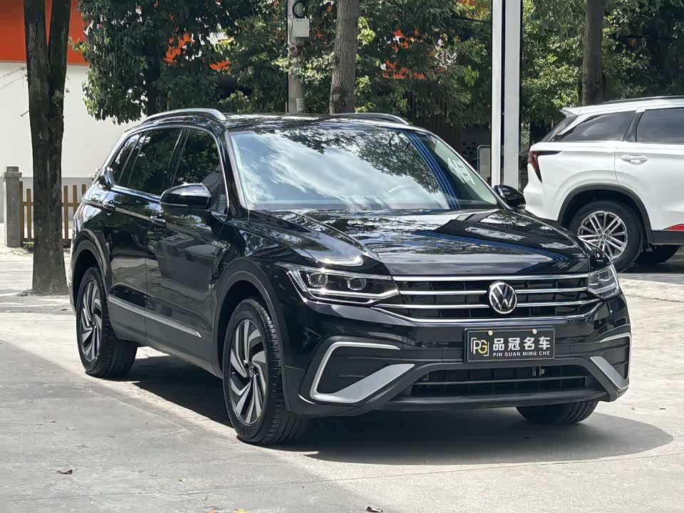 Volkswagen Tiguan L