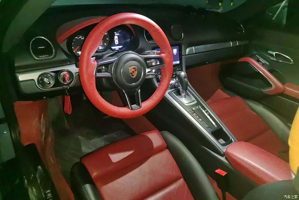 Porsche Cayman, 2017 12