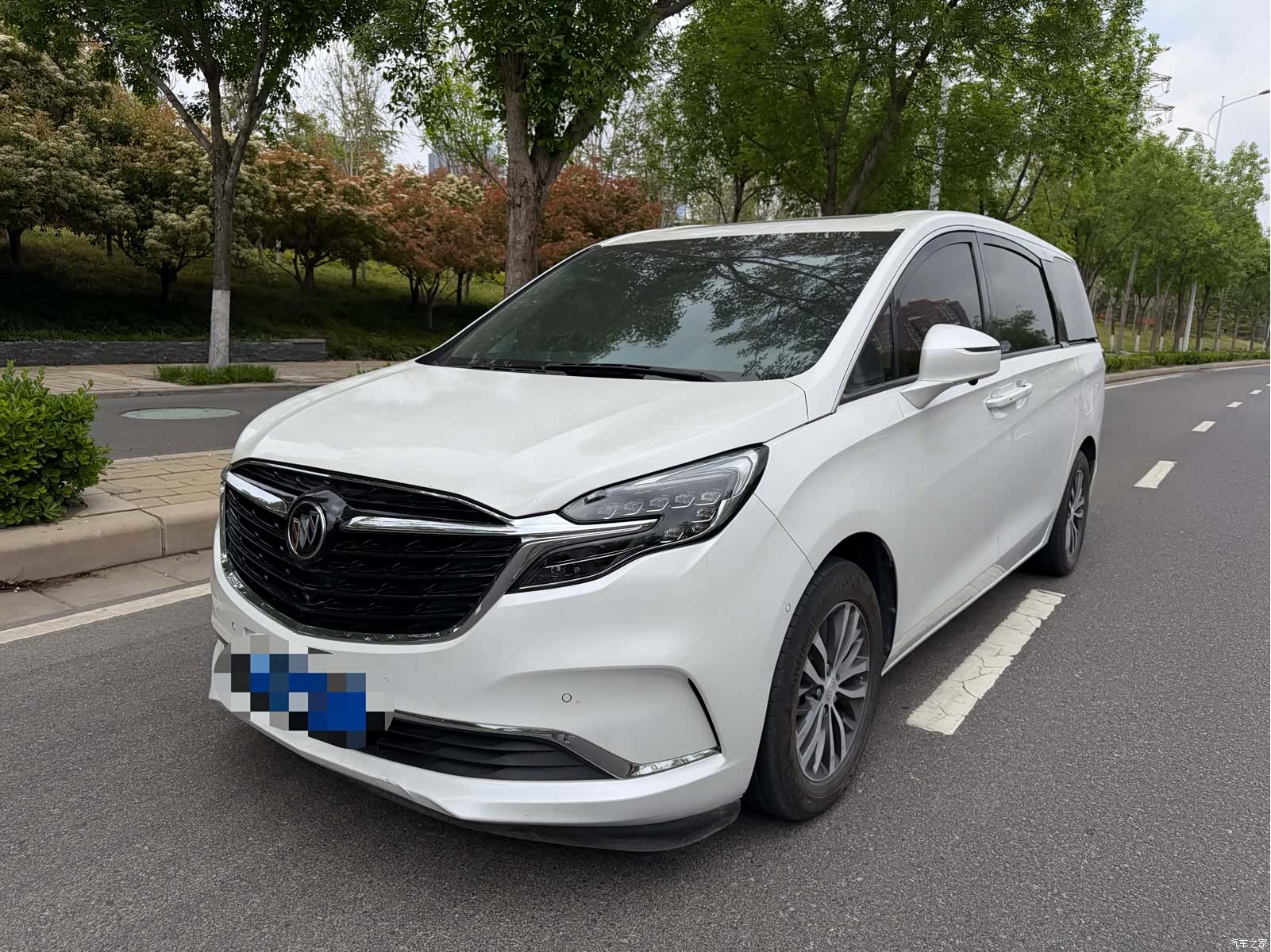 Buick GL8, 2022 1