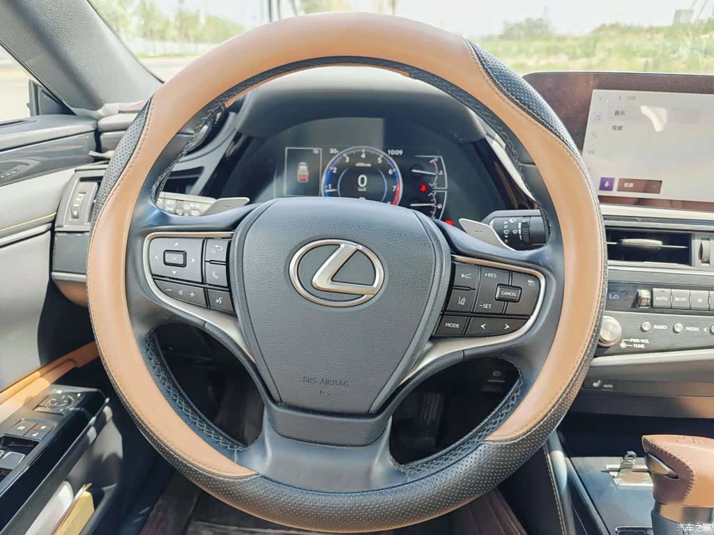 Lexus ES, 2024 8