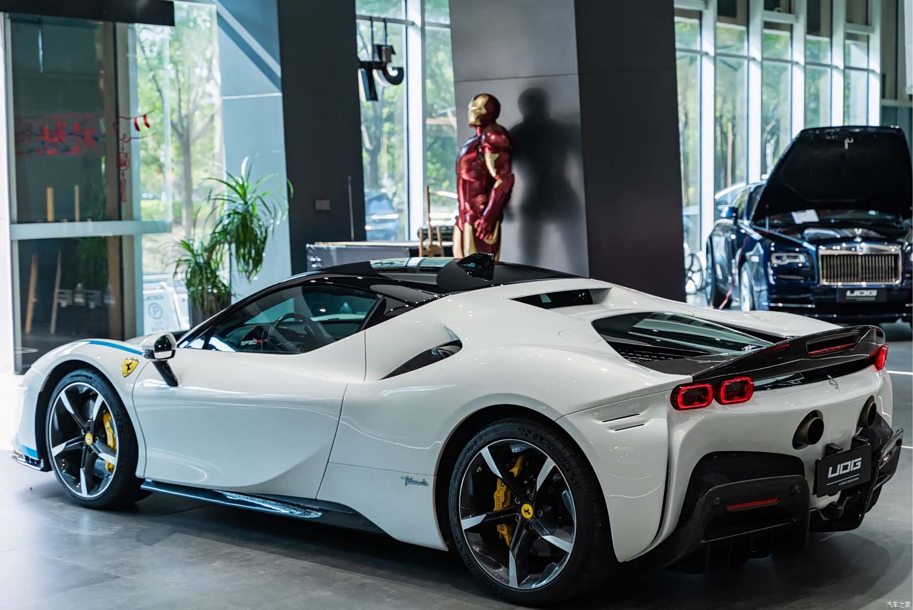 Ferrari SF90, 2022 все фото