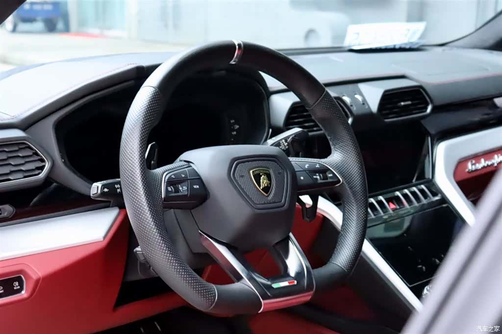 Lamborghini Urus, 2020 11