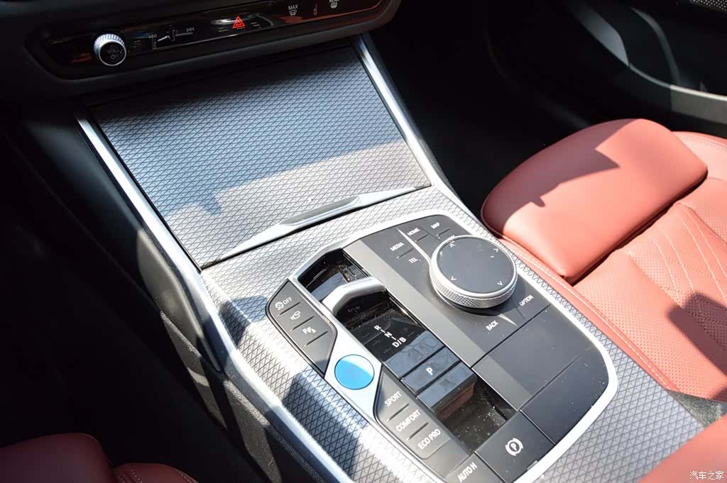 BMW i3, 2025 10