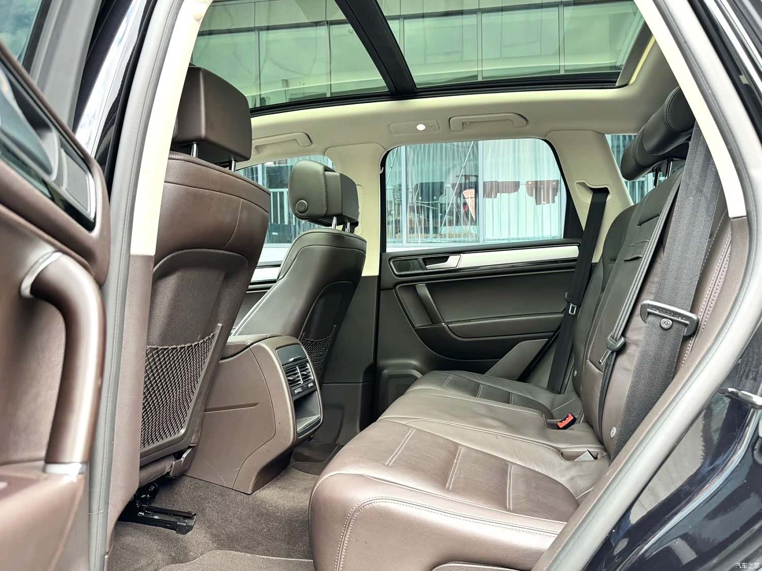 Volkswagen Touareg, 2017 все фото