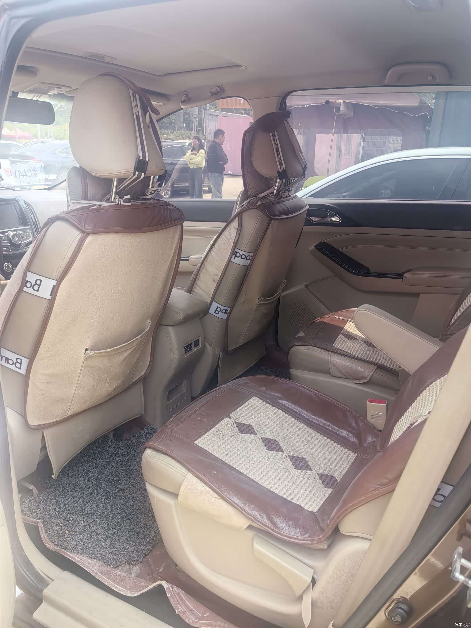 Wuling 730, 2015 8