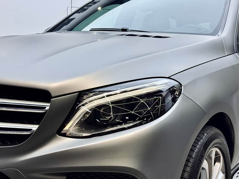 Mercedes-Benz GLE Mercedes-Benz GLE