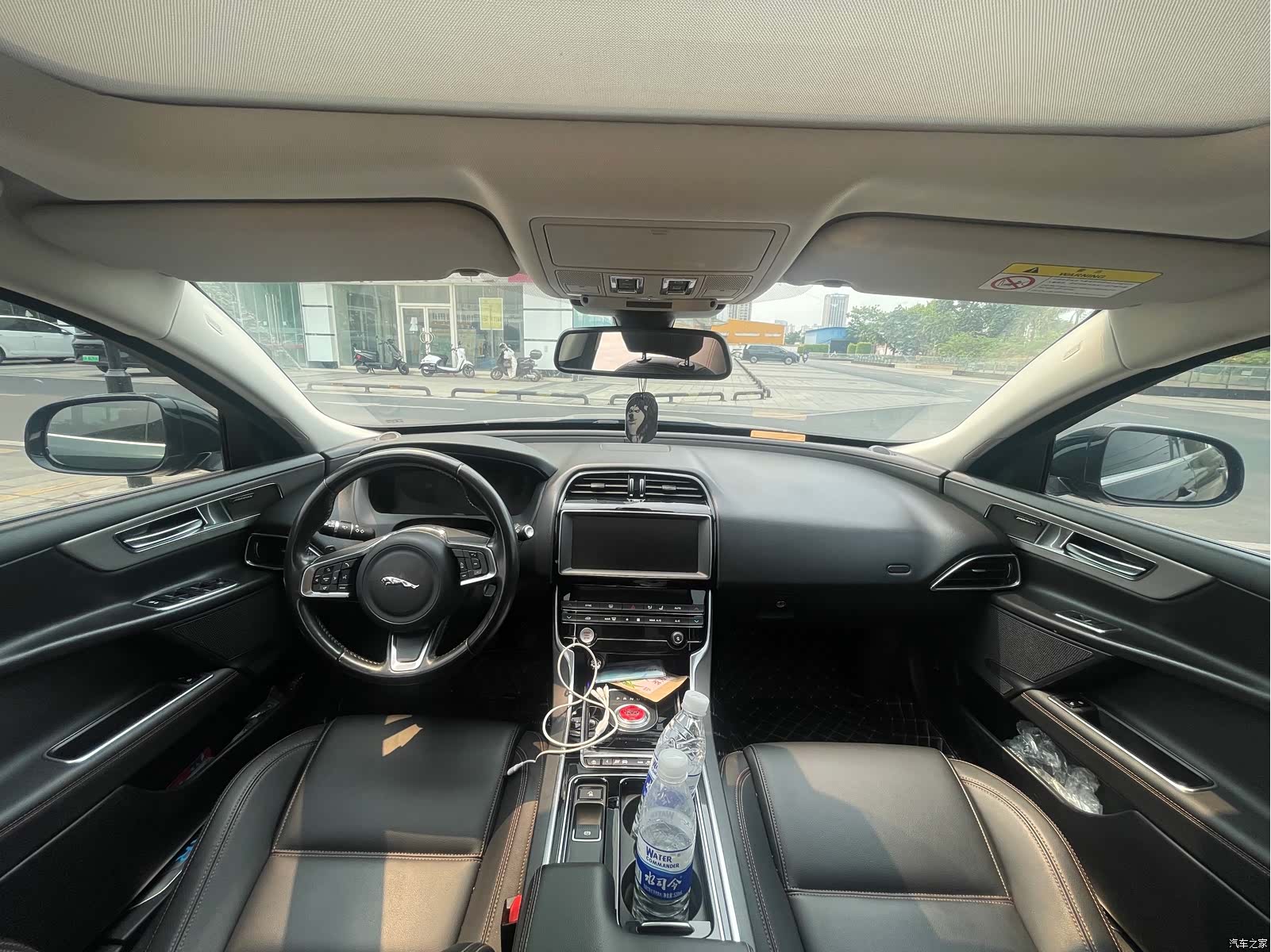 Land Rover XEL, 2018 10