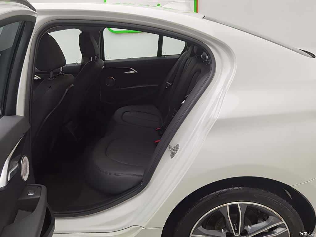BMW 1 Series, 2022 15