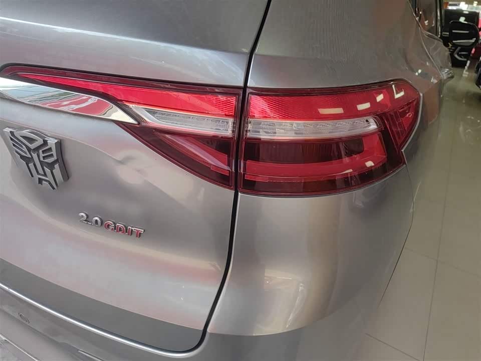 Haval F7