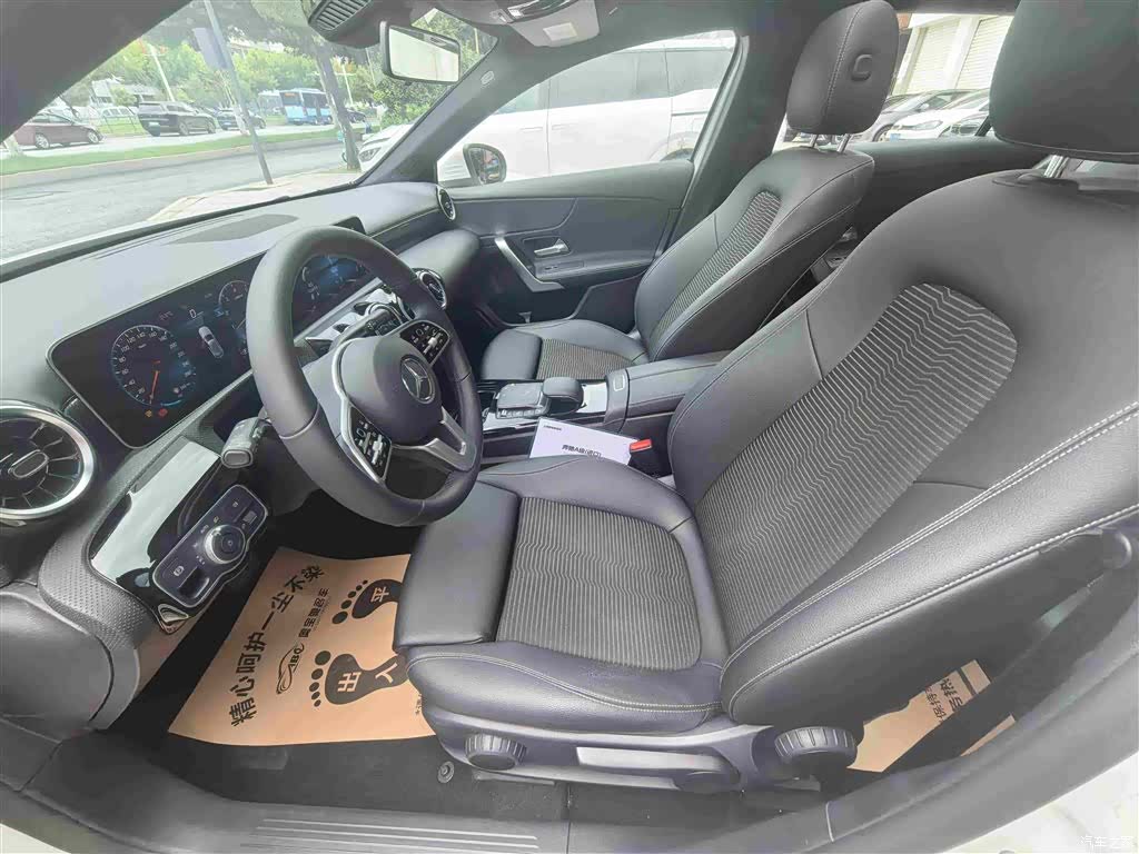 Mercedes-Benz A-Class, 2021 4