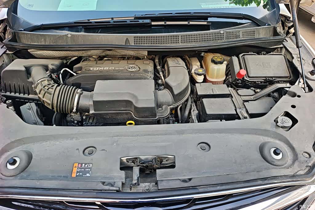 Buick GL8, 2022 10