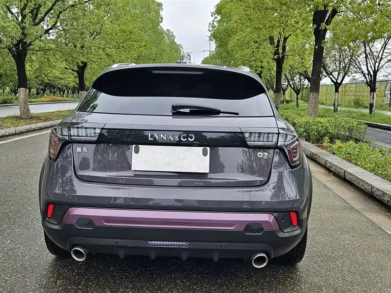 Lynk & Co 02