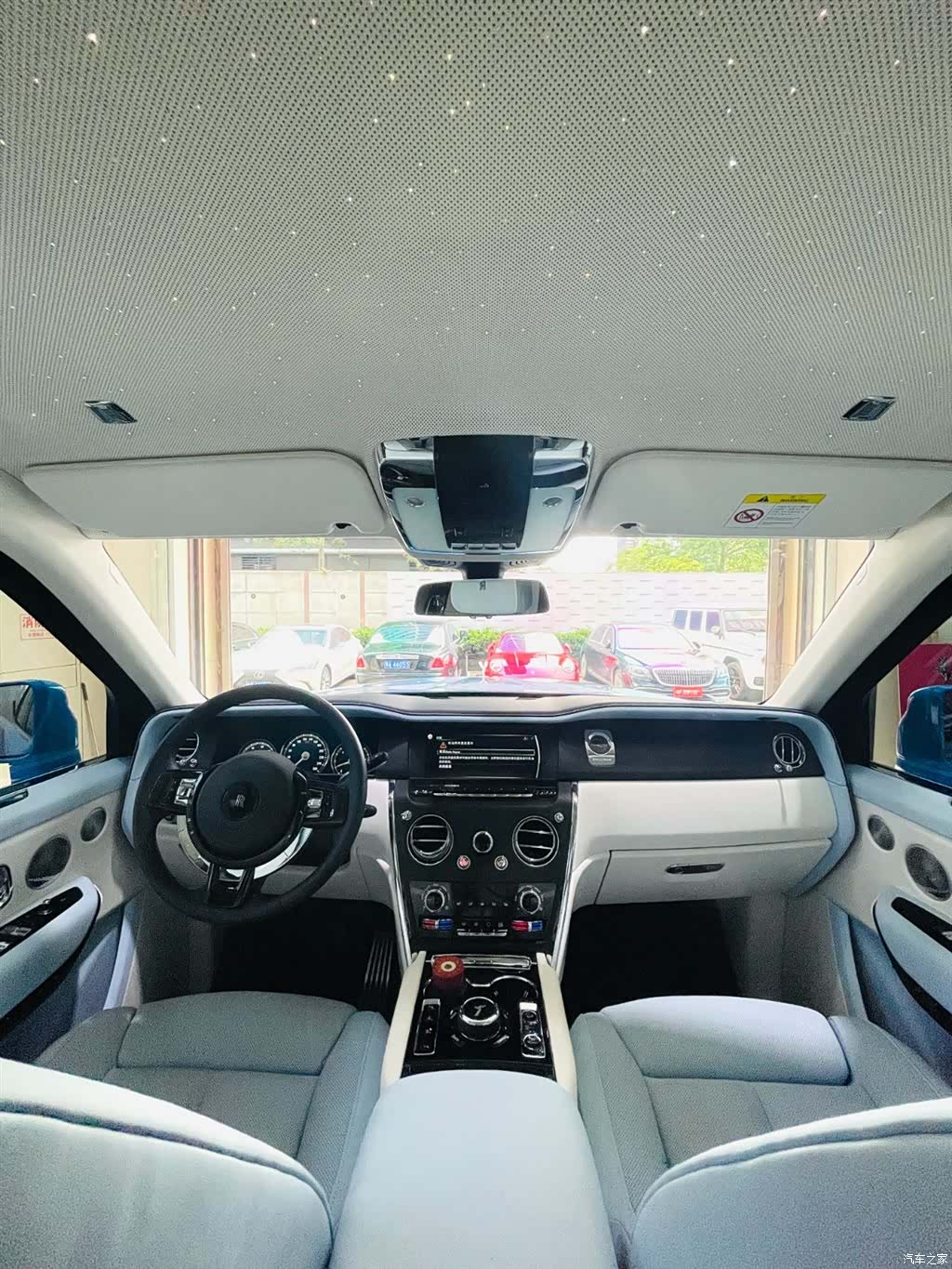 Rolls-Royce Cullinan, 2022 6