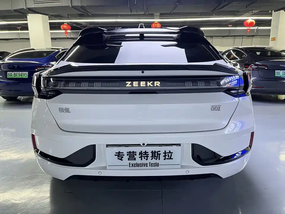 Zeekr 001