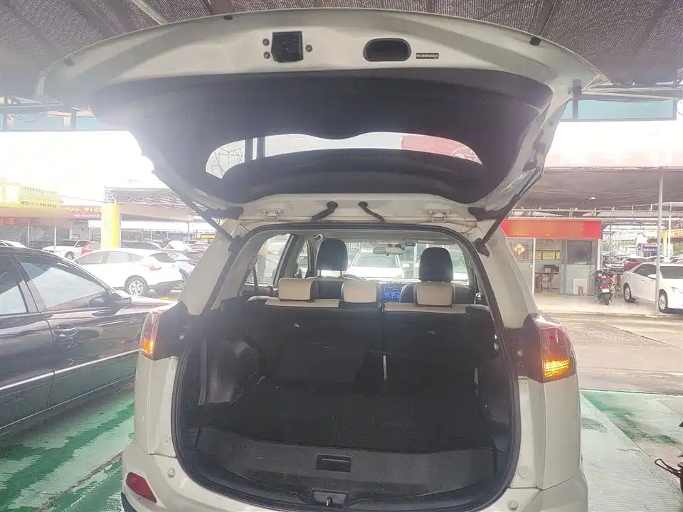 Toyota RAV4 Rongfang