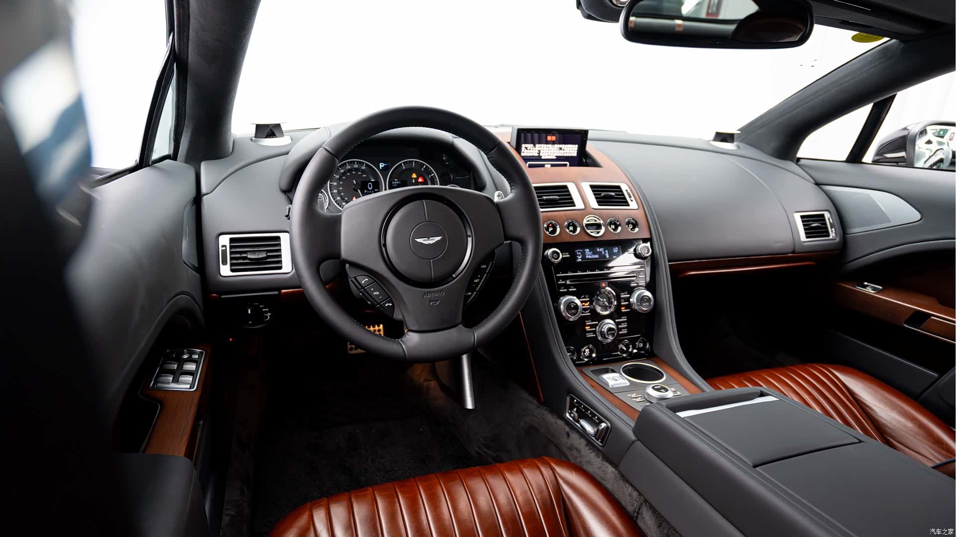 Aston Martin Rapide, 2013 6