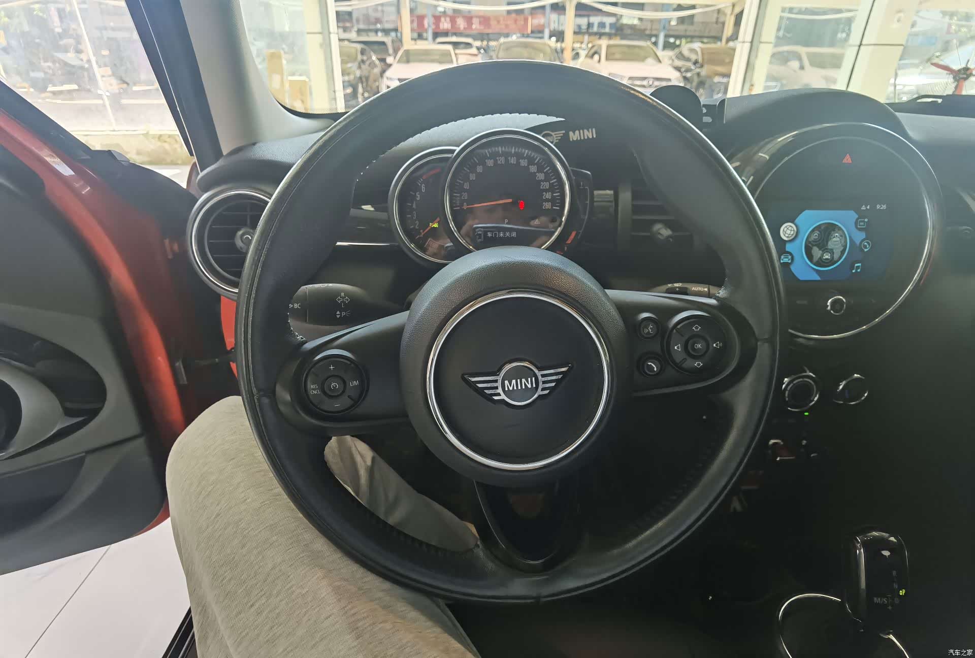 Mini ONE, 2019 8