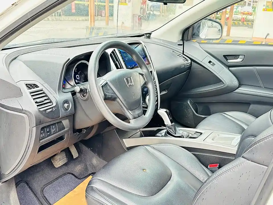 Luxgen Excellent 6 SUV