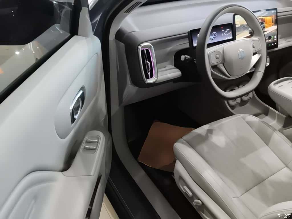 Leapmotor B10, 2025 16