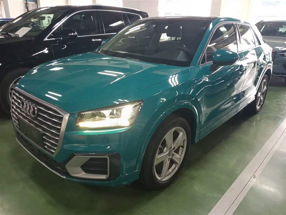 Audi Q2L