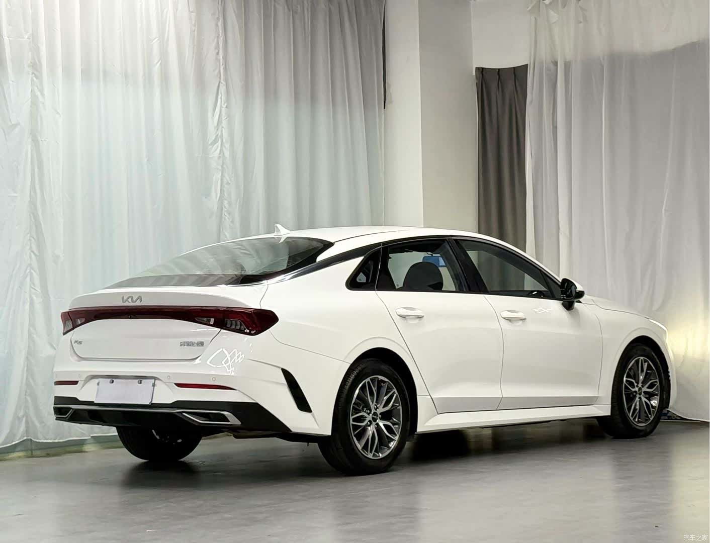 Kia K5, 2021 все фото