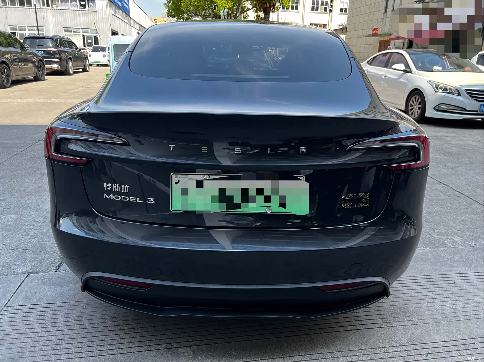 Tesla Model 3, 2024 17