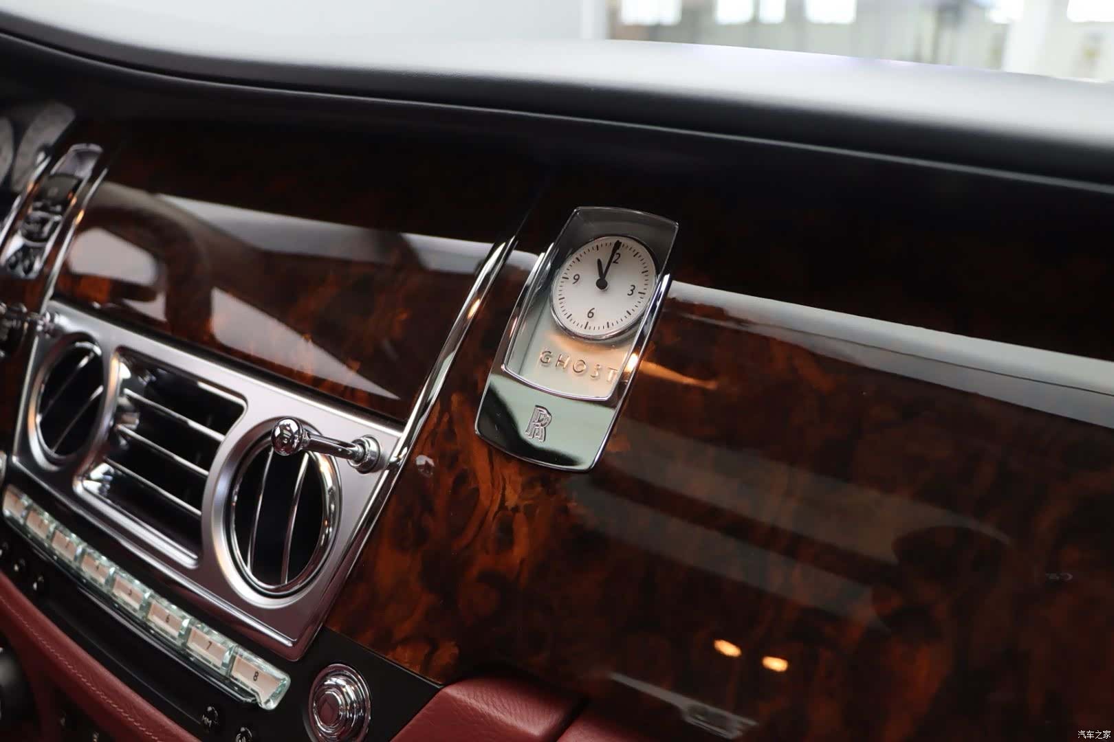 Rolls-Royce Ghost, 2014 12