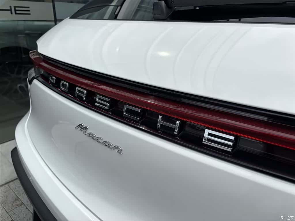 Porsche Macan, 2023 12