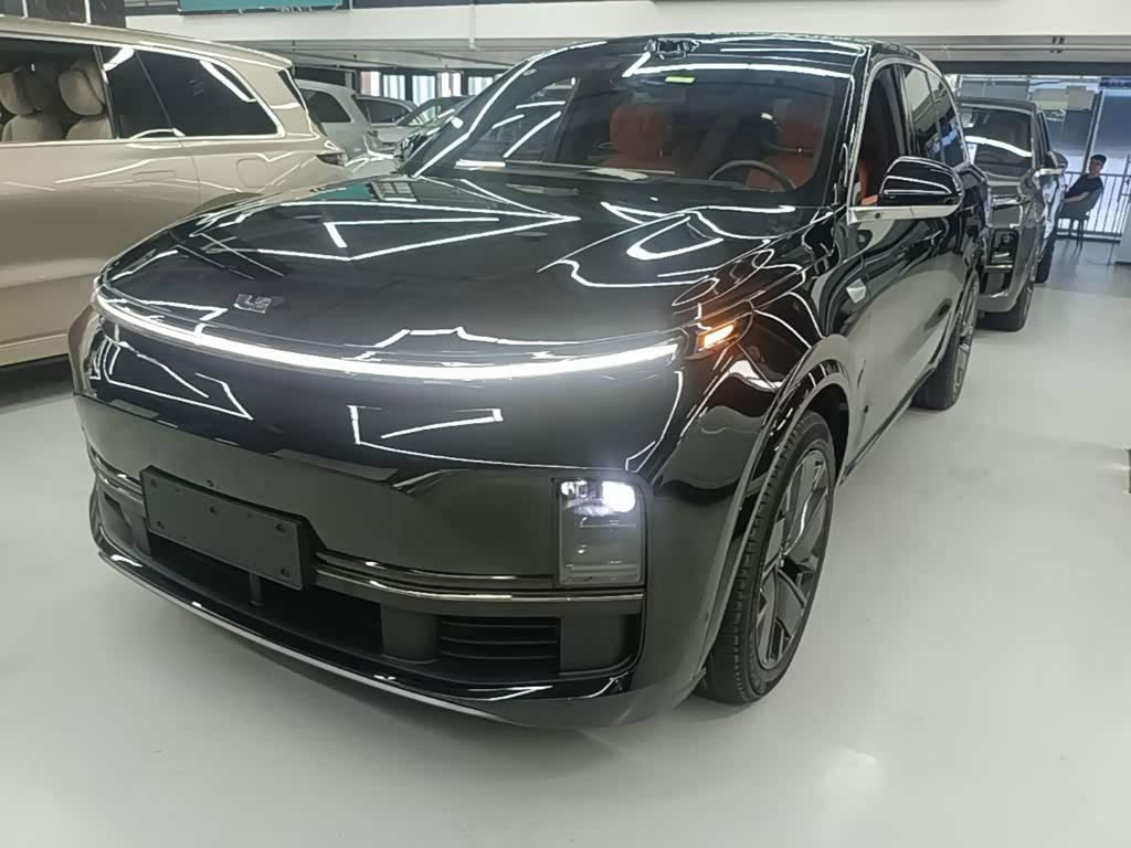 Li Auto L8