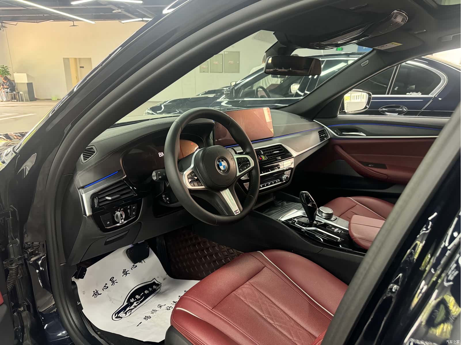 BMW 5 Series, 2022 все фото